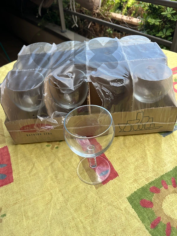 12 wine glasses