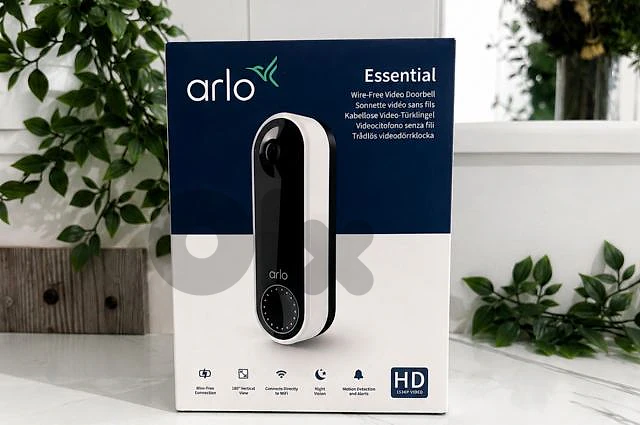 Arlo Essential Video Doorbell Wire-Free Arlo Essential Video Doorbell Wire-Free