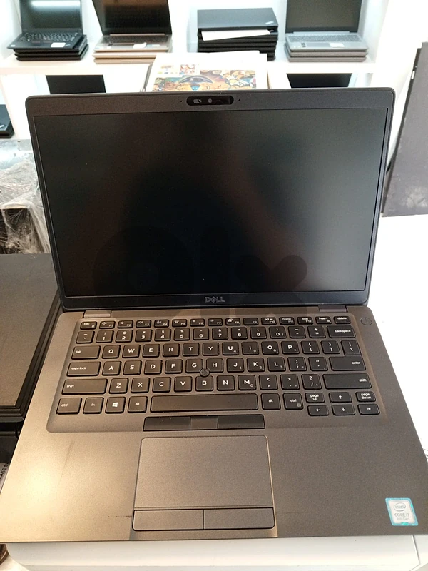 Dell 5400 i7 gen 8 8gb ram 256 ssd Dell 5400 i7 gen 8 8gb ram 256 ssd
