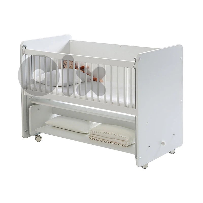 Wheeled Rocking Mother's Side Wooden Baby Bed With Dresser -سرير أطفال
