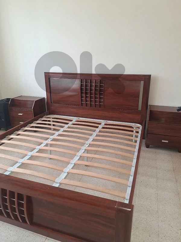 double  bed and two dressers