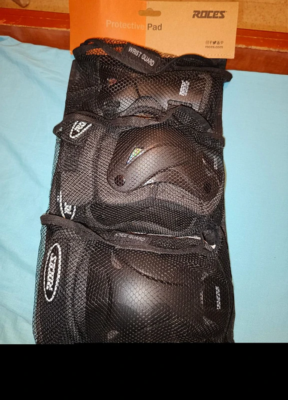 Roces protective pads