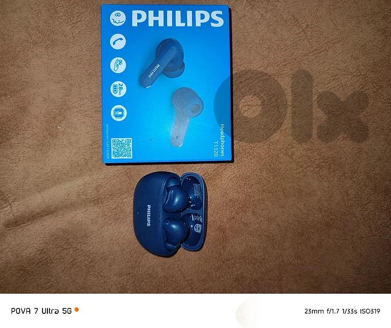 Philips T1320 earbuds