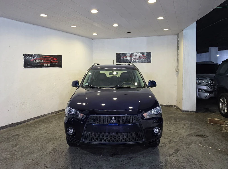2011 Mitsubishi Outlander Navy Blue/Black Leather Company Source 1Ownr 2011 Mitsubishi Outlander Navy Blue/Black Leather Company Source 1Ownr
