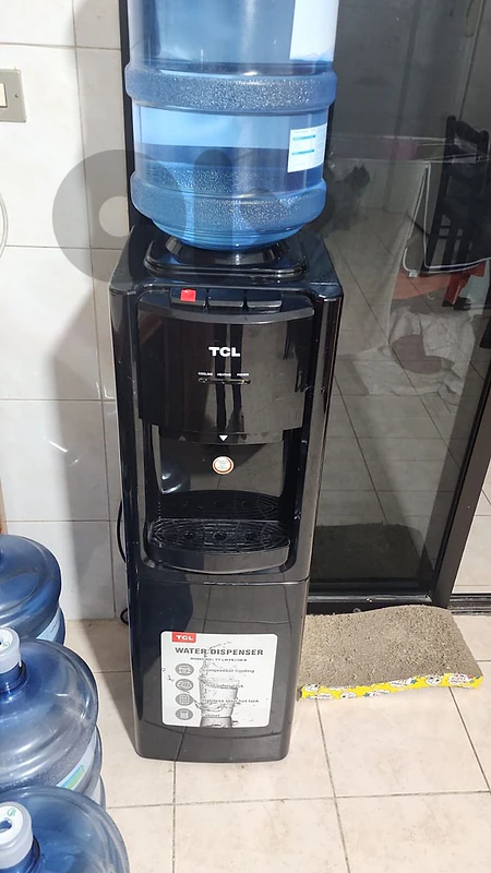 TCL water dispenser