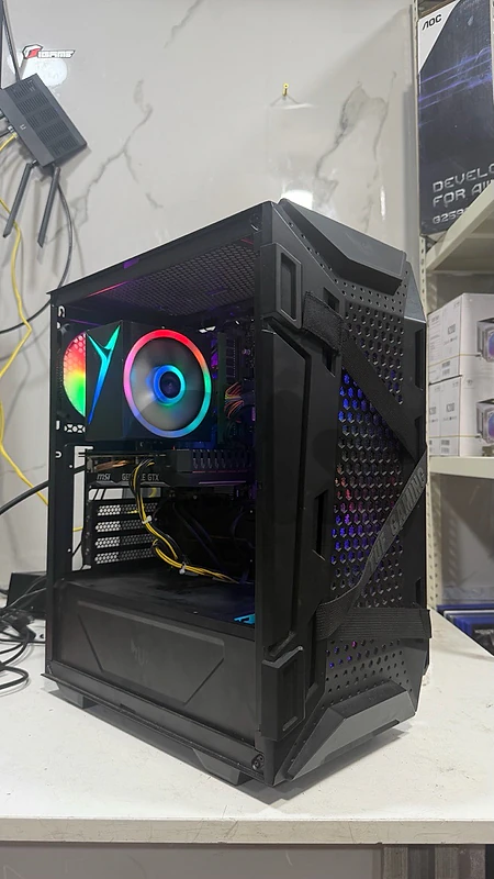 Gaming PC I7-8700 / MSI 1660 Super / AOC 144 Hz curve Gaming PC I7-8700 / MSI 1660 Super / AOC 144 Hz curve