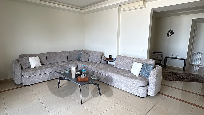 salon + 2 tables