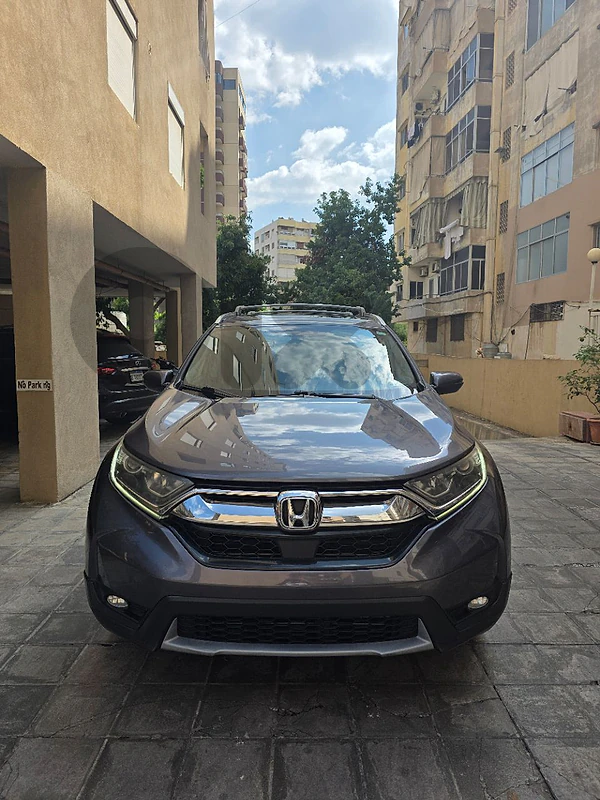 Honda CR-V  EX model 2018 (79,000 miles)