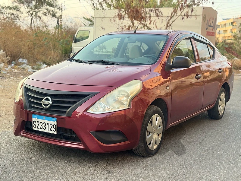 Nissan Sunny 2015
