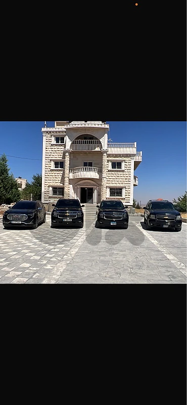 سيارات كبيرة للايجار مع سائق او بدون