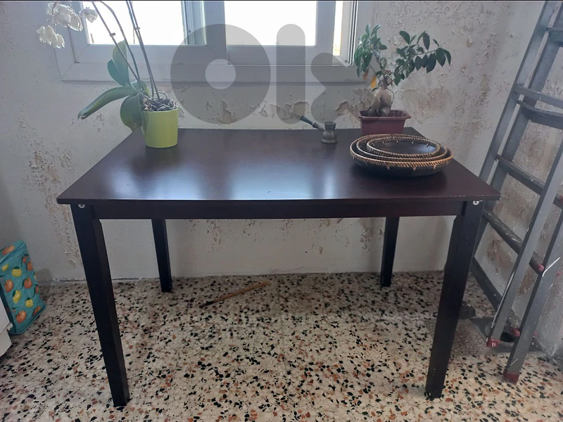 طاولة مطبخ
