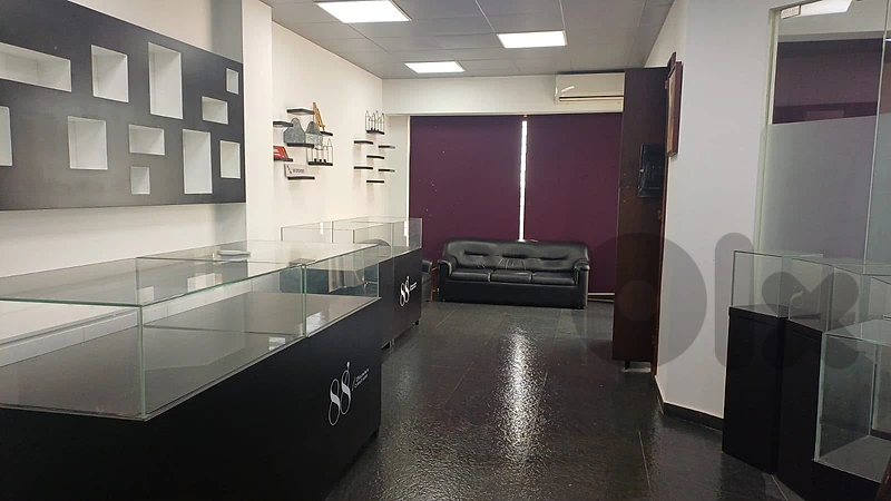 Commercial Shop for Rent – Main Road, Fanar