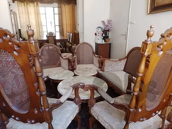 wooden and bamboo on the back for all the chairs .