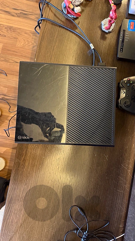 Xbox One Bundle, 2 Controllers, Kinect, 7 Games, Disney Infinity