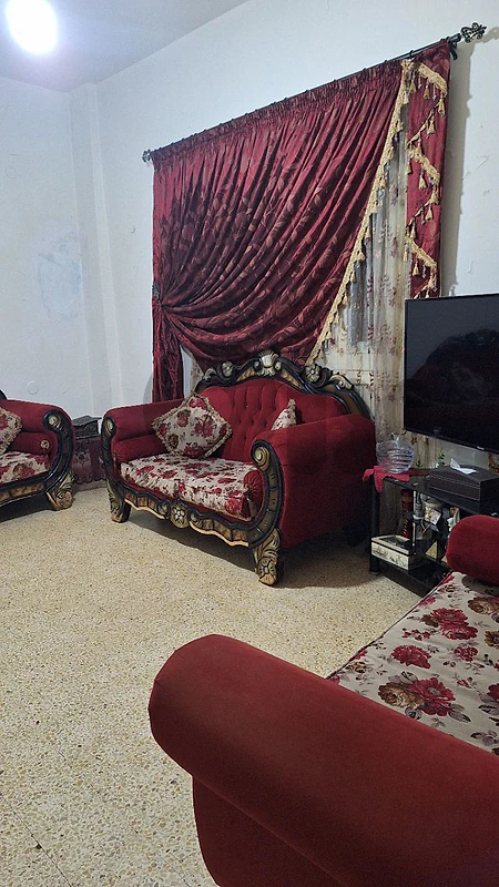 صالون للبيع