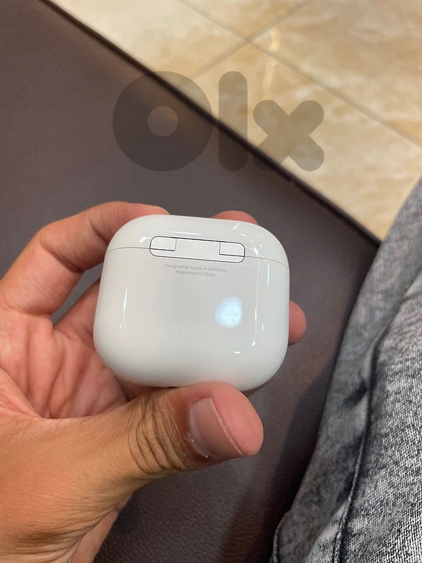 air pods 4 with Wireless Charging Case