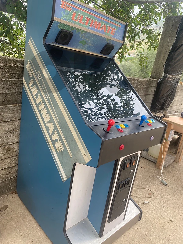 arcade console