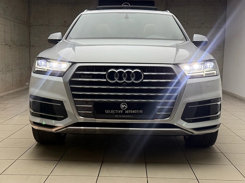 Audi Q7 S-Line 1 Owner 53.000 km LIKE NEW . Audi Q7 S-Line 1 Owner 53.000 km LIKE NEW .