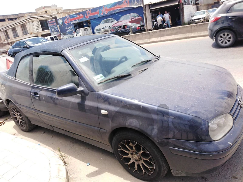 Volkswagen Golf 2002 convertable