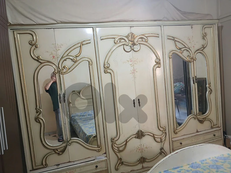 غرفة نوم خشب زين للبيع ، ب 300$.
