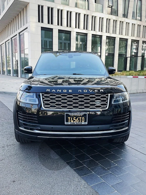 Range Rover Vogue 2019 V8 5.0L Dynamic Supercharged ( Clean Carfax ) Range Rover Vogue 2019 V8 5.0L Dynamic Supercharged ( Clean Carfax )