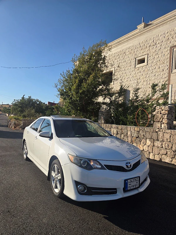 Toyota Camry SE 2012