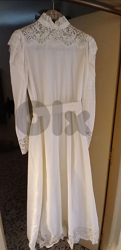 wedding dress ( Pronuptia)