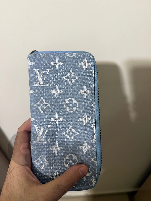 LV wallet