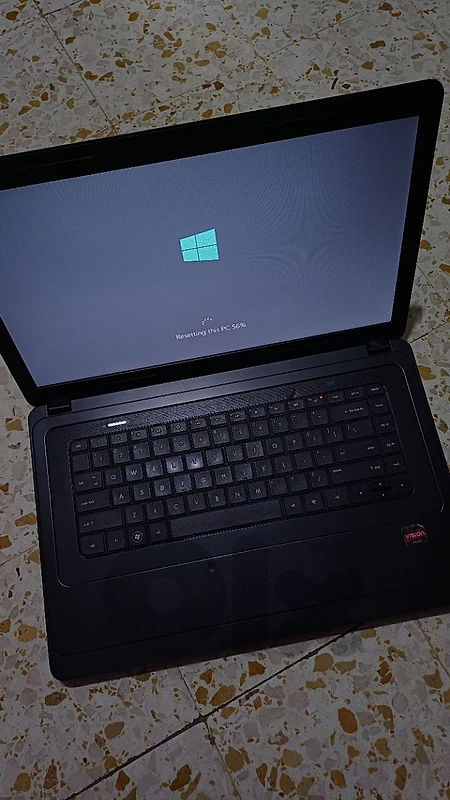 HP 15.6" Laptop - AMD / 4GB RAM / 250GB HDD + Charger & Bag