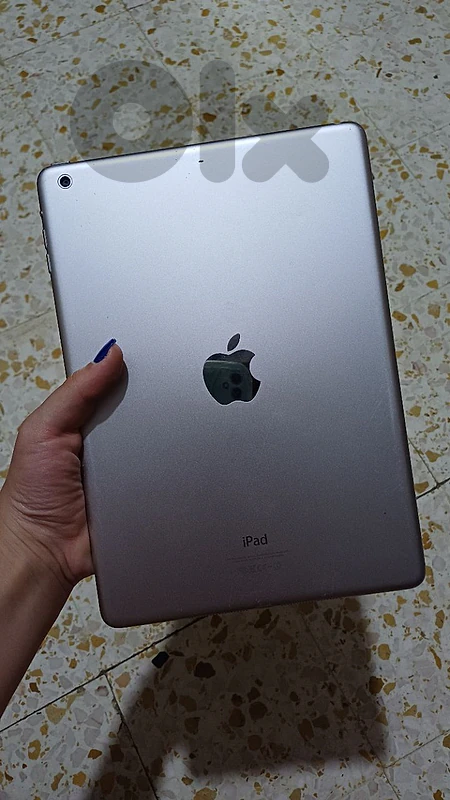 Apple iPad Air 1st Gen 16GB Silver – Touch Works / Cracked Glass