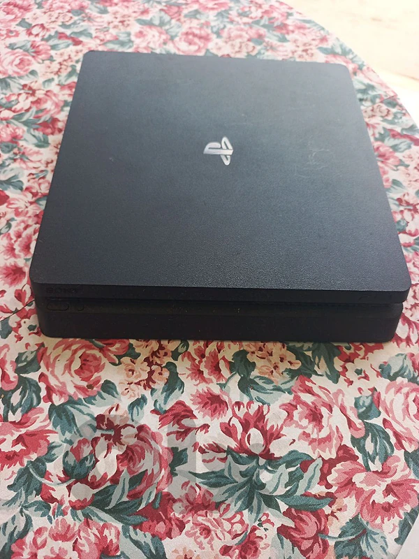 play station 4