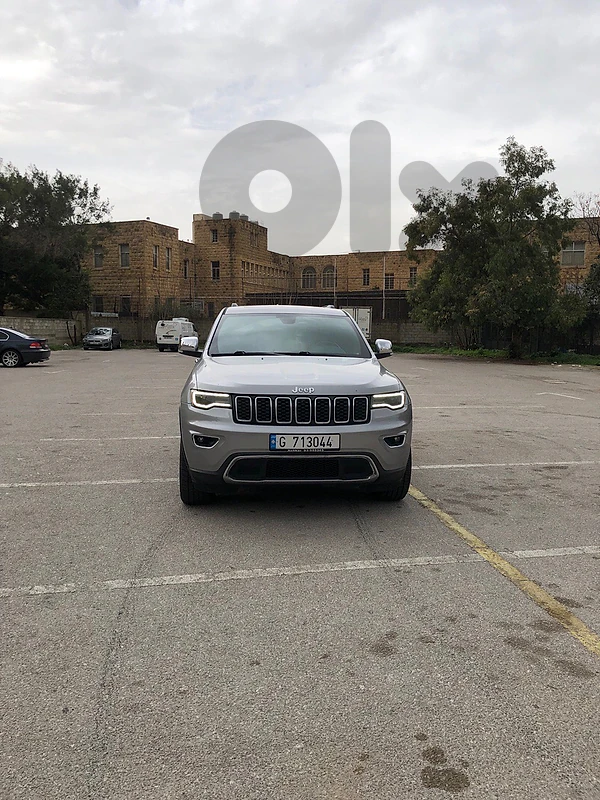 Jeep Grand Cherokee limited plus 2017 4x4 cleancarfax Jeep Grand Cherokee limited plus 2017 4x4 cleancarfax