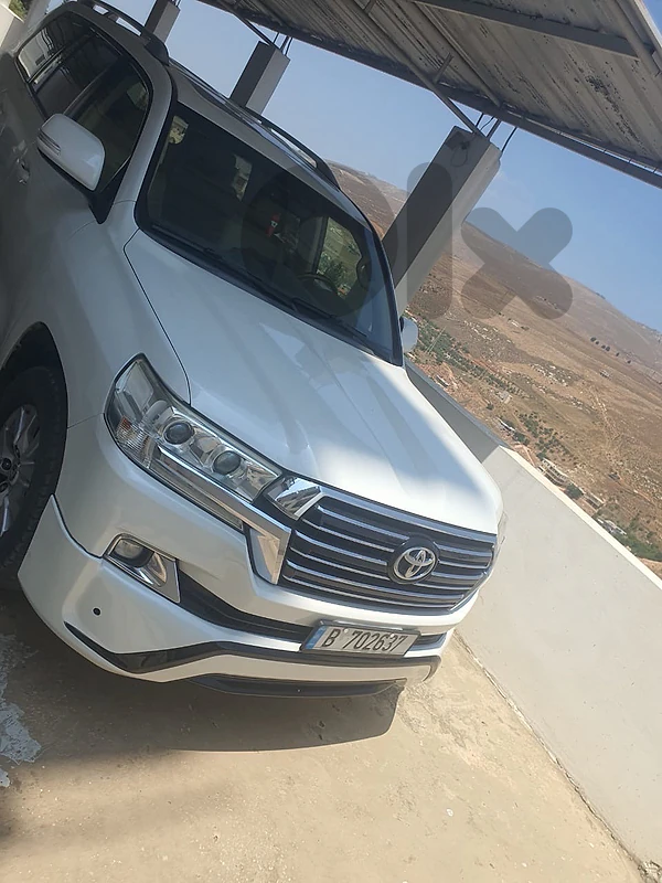 Toyota Land Cruiser 2016 2026 ( v8 )
