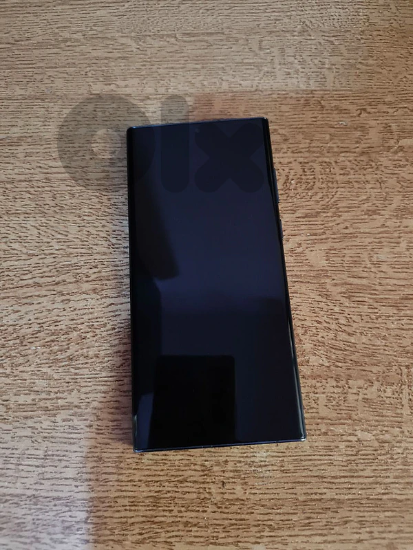 s22 ultra used like new with 4 covers