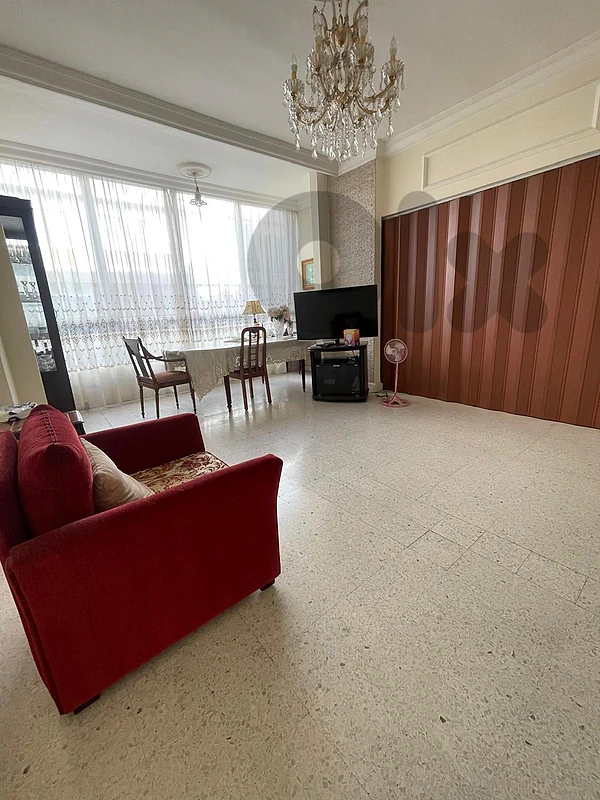 Apartment For Rent in Ain El Remmaneh - شقة للإيجار في عين الرمانة