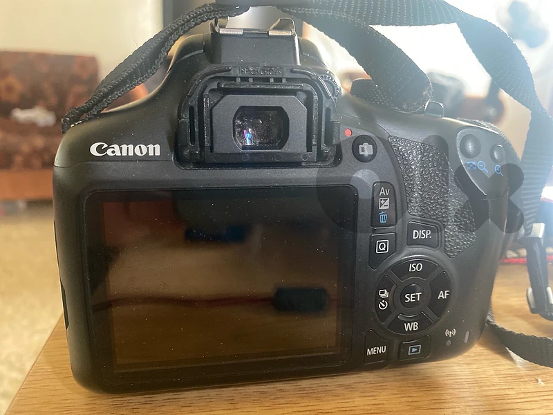 cannon EOS 1300 D