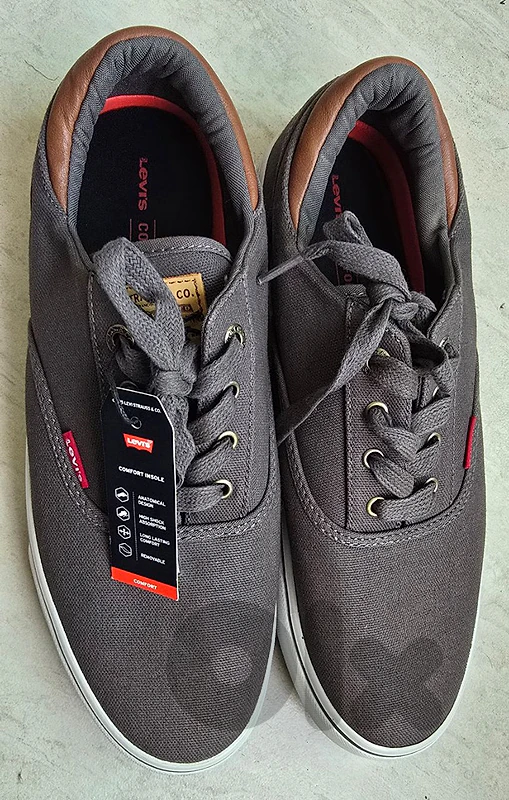 Levi's
