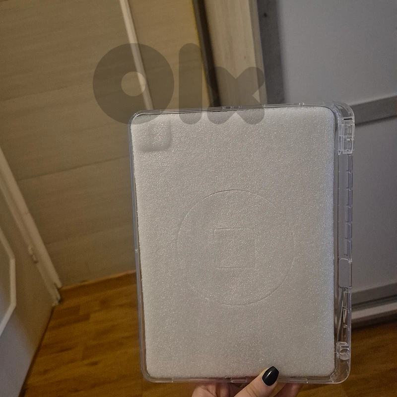 Crystal Clear Back Shell iPad Cover