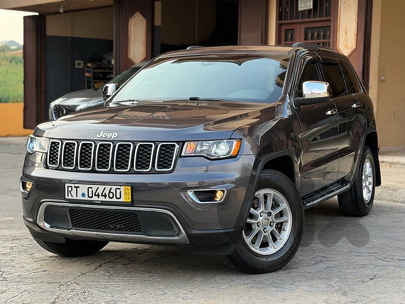 Grand Cherokee 2019 4x4 super clean Grand Cherokee 2019 4x4 super clean