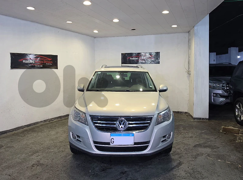 2009 Volkswagen Tiguan SEL 2.0T 4 Motion Original Paint Like New!
