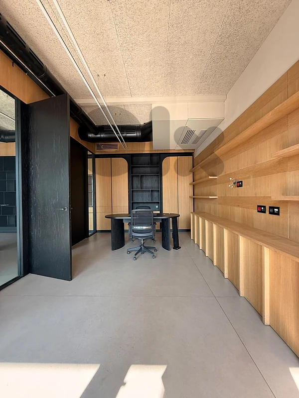 80 sqm High end office | waterfront Dbaye | Rent
