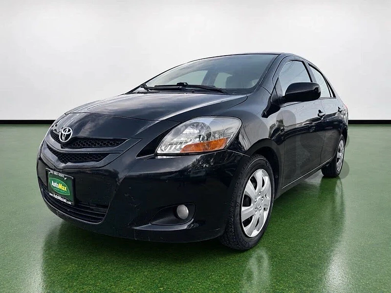 Toyota Yaris( company source)( one owner)(low mileage)