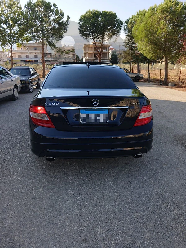 Mercedes-Benz C-Class 2011 300