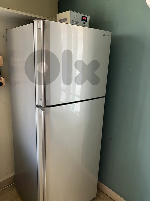 SHARP Fridge - No-Frost refrigerator - Like new