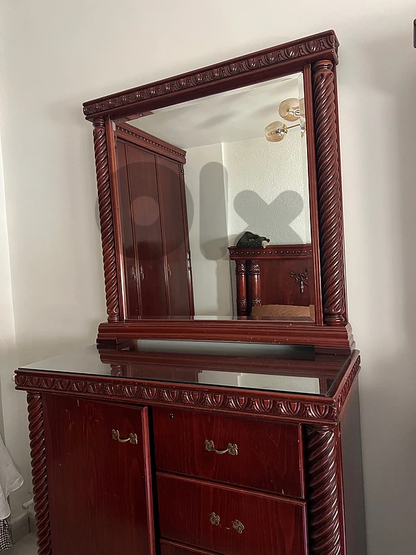 dressing table
