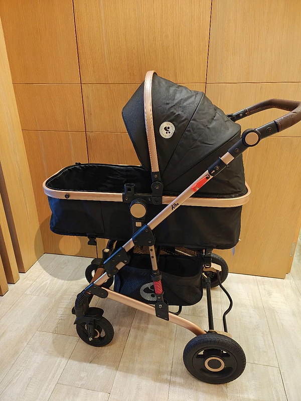 Stroller with Car seat used 4 times only