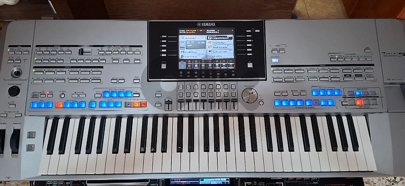 Yamaha Tyros 5