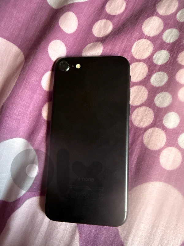 Iphone 7 clean + Free Gift 🎁