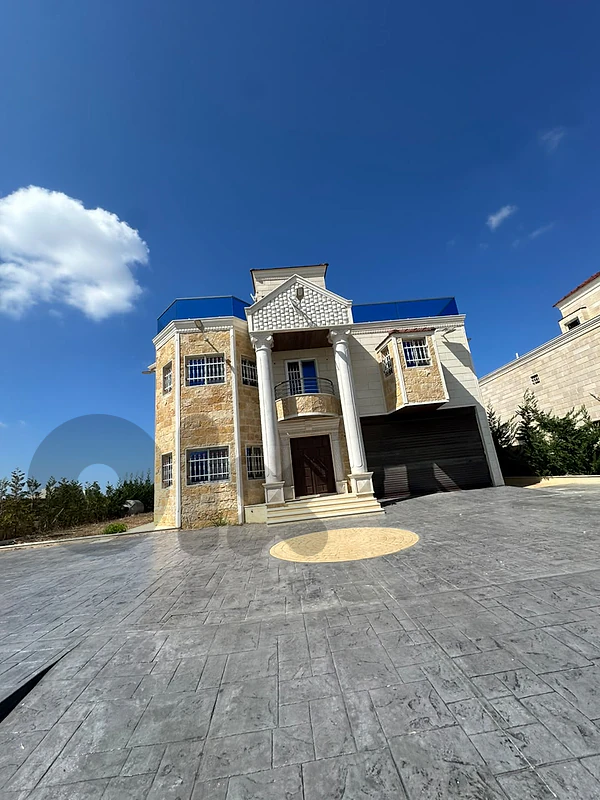 uxury Sea-View Villa for Sale – Wadi Jilo / Bazourieh