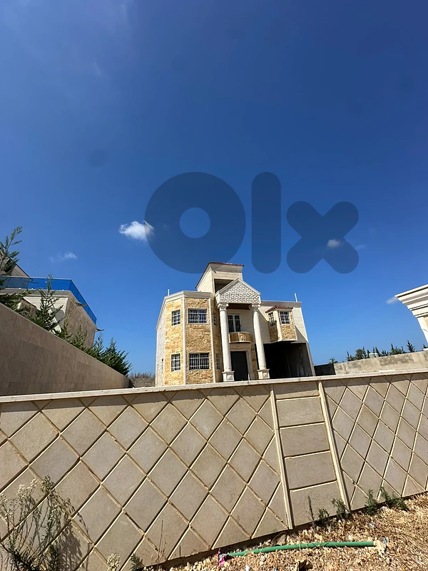 Sea-View Villa for Sale – Wadi Jilo / Bazourieh